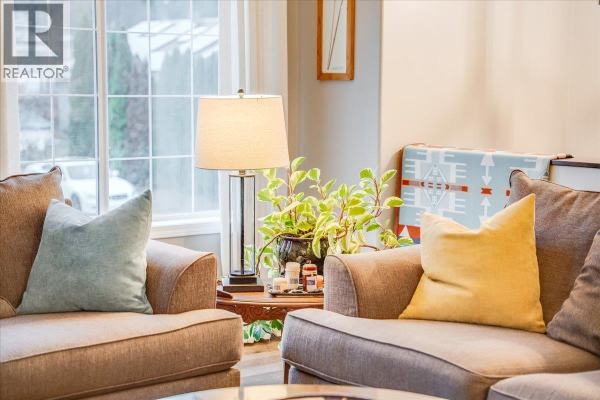 2301 10th Avenue, Castlegar