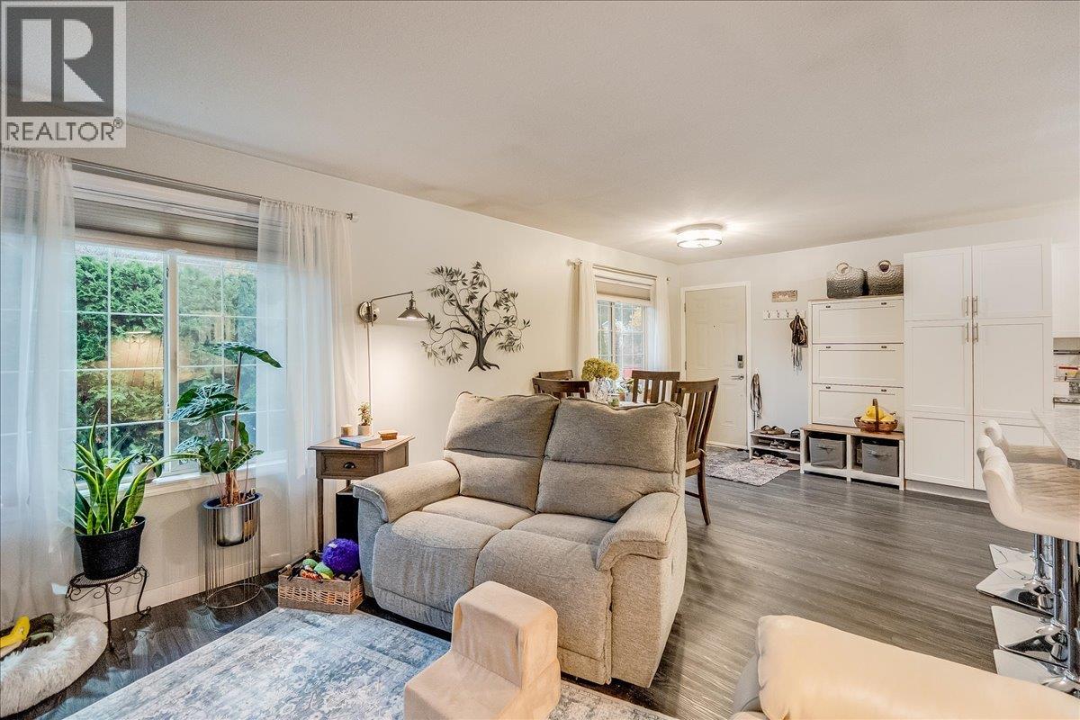 2301 10th Avenue, Castlegar