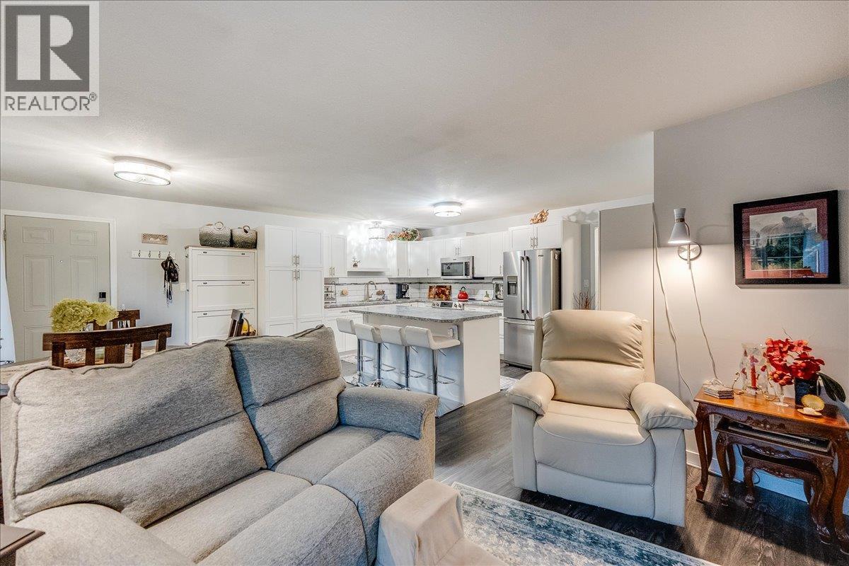 2301 10th Avenue, Castlegar