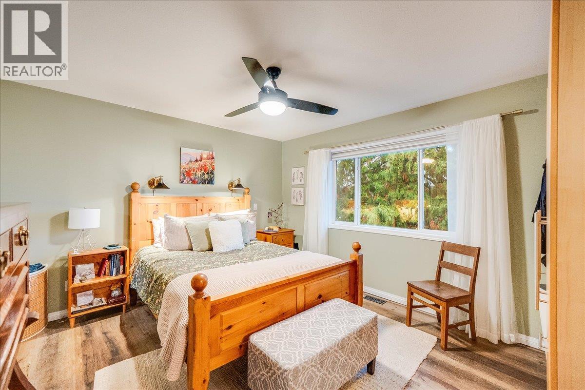 2301 10th Avenue, Castlegar