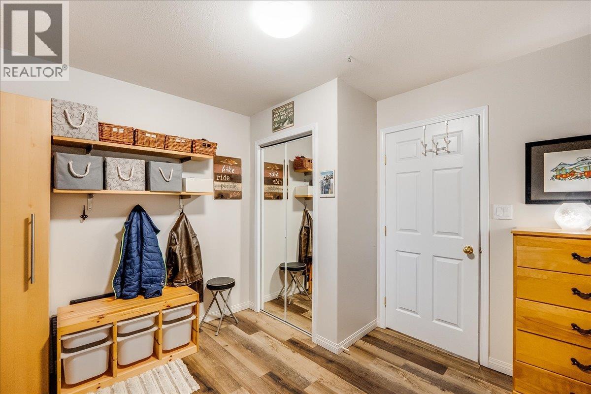 2301 10th Avenue, Castlegar