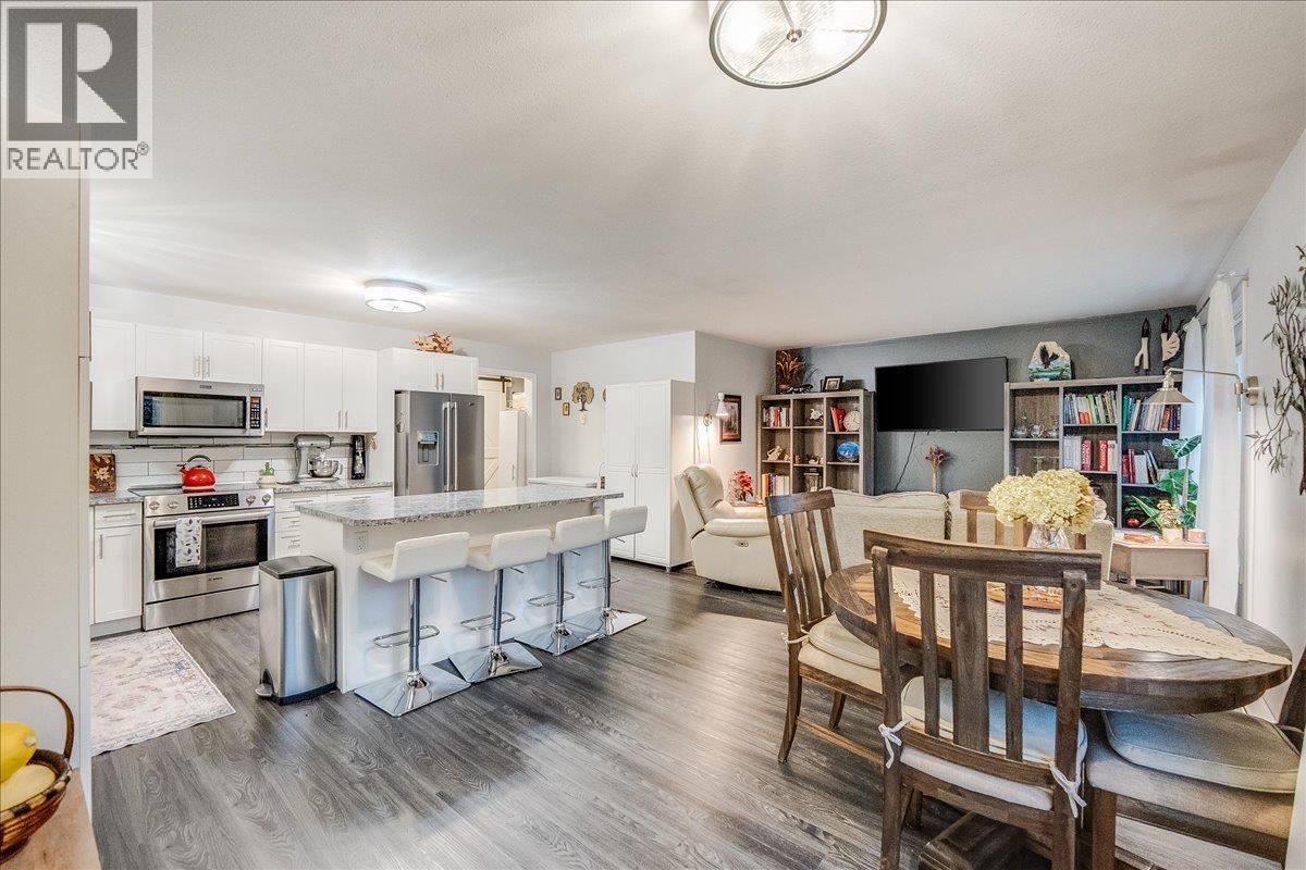 2301 10th Avenue, Castlegar