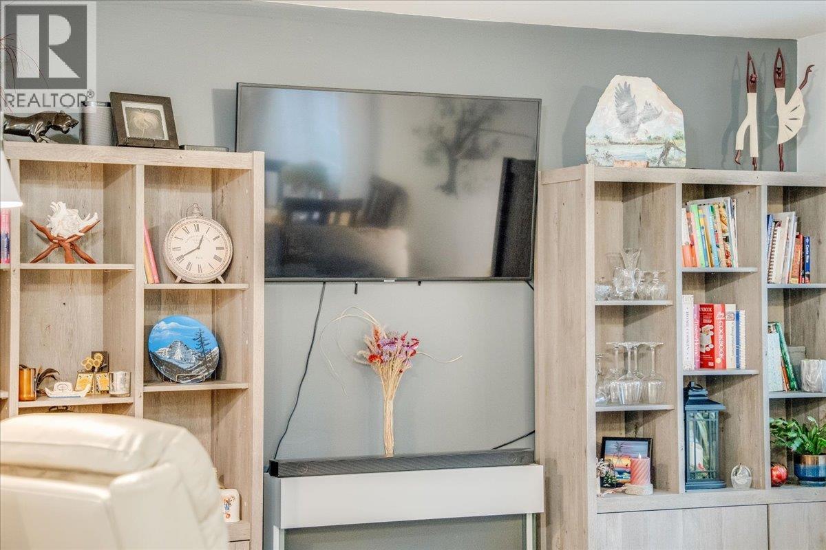 2301 10th Avenue, Castlegar