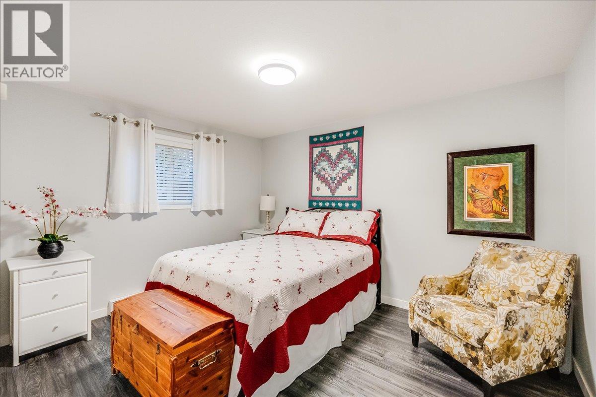 2301 10th Avenue, Castlegar