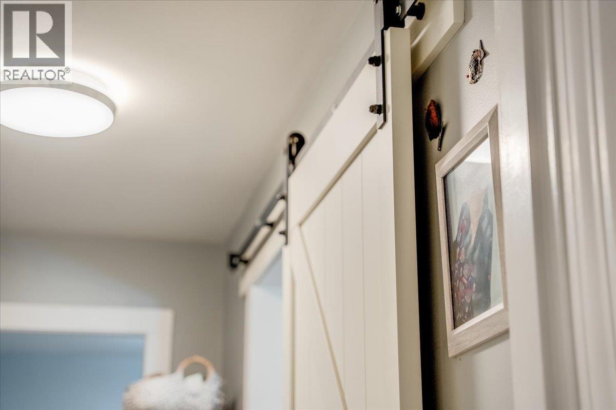 2301 10th Avenue, Castlegar