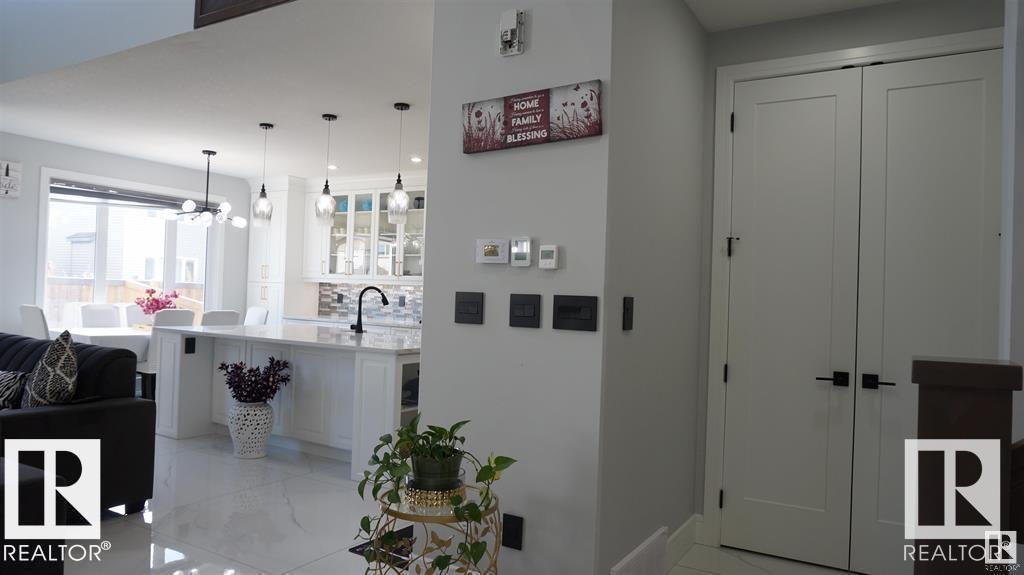 707 180 ST SW, Edmonton