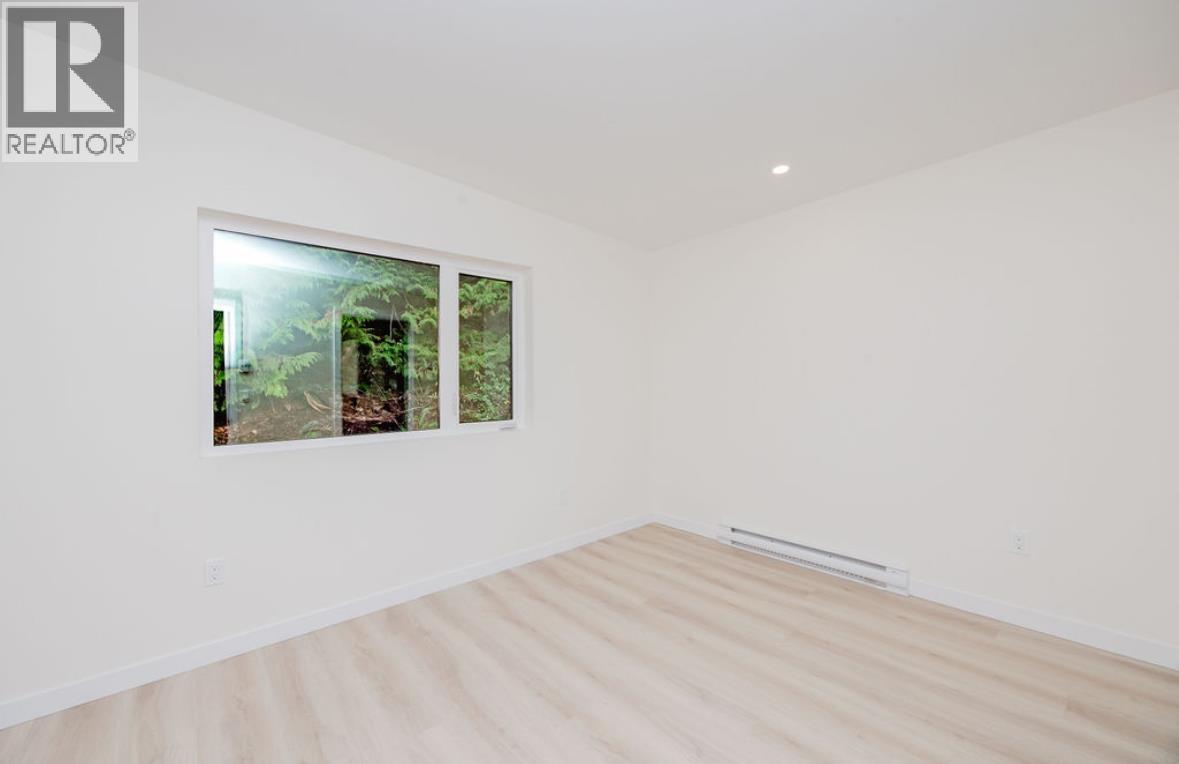 6960 SUNSHINE COAST HIGHWAY, Sechelt