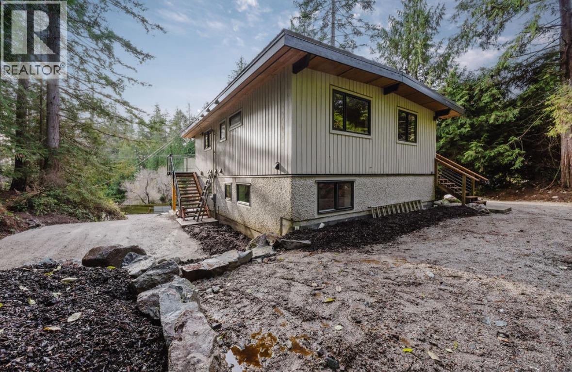 6960 SUNSHINE COAST HIGHWAY, Sechelt