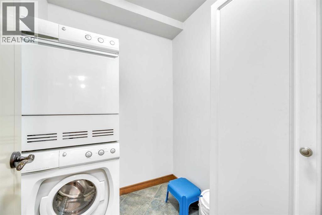 Single Family House for Sale in    Avenue SW Windsor Park Calgary 