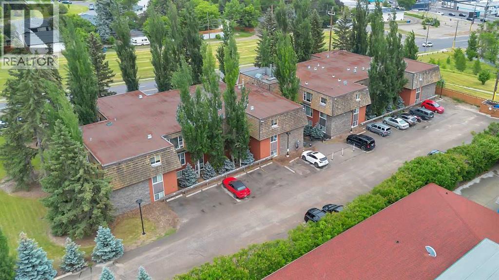 Single Family House for Sale in    Avenue SW Windsor Park Calgary 