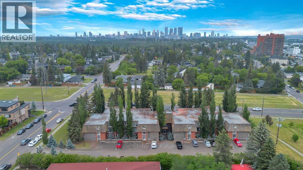 Single Family House for Sale in    Avenue SW Windsor Park Calgary 