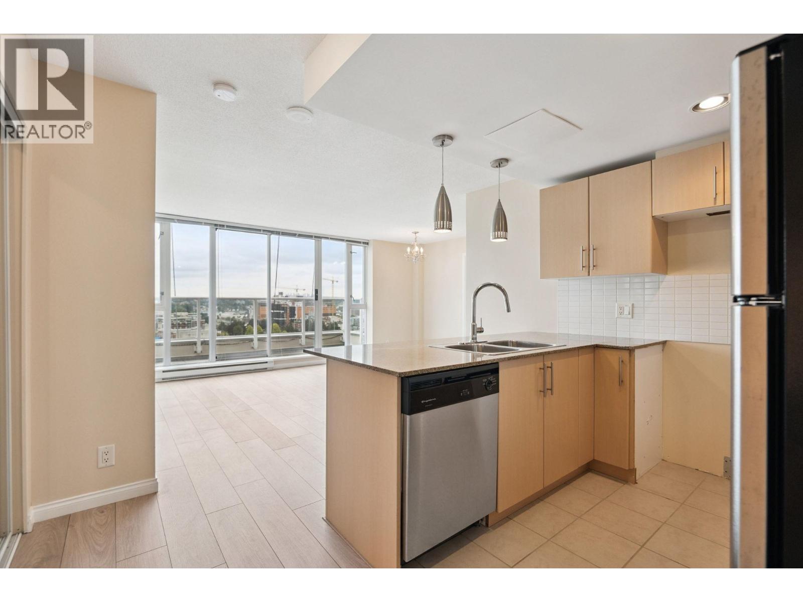 2008 550 TAYLOR STREET, Vancouver