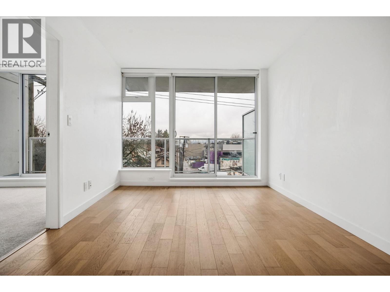 503 4638 GLADSTONE STREET, Vancouver