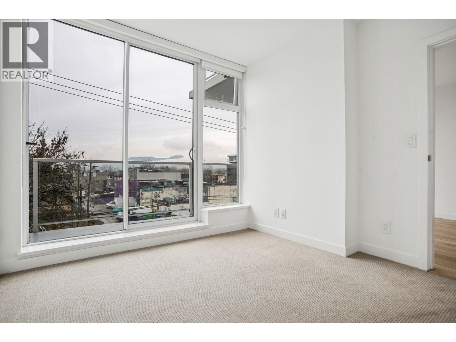 503 4638 GLADSTONE STREET, Vancouver