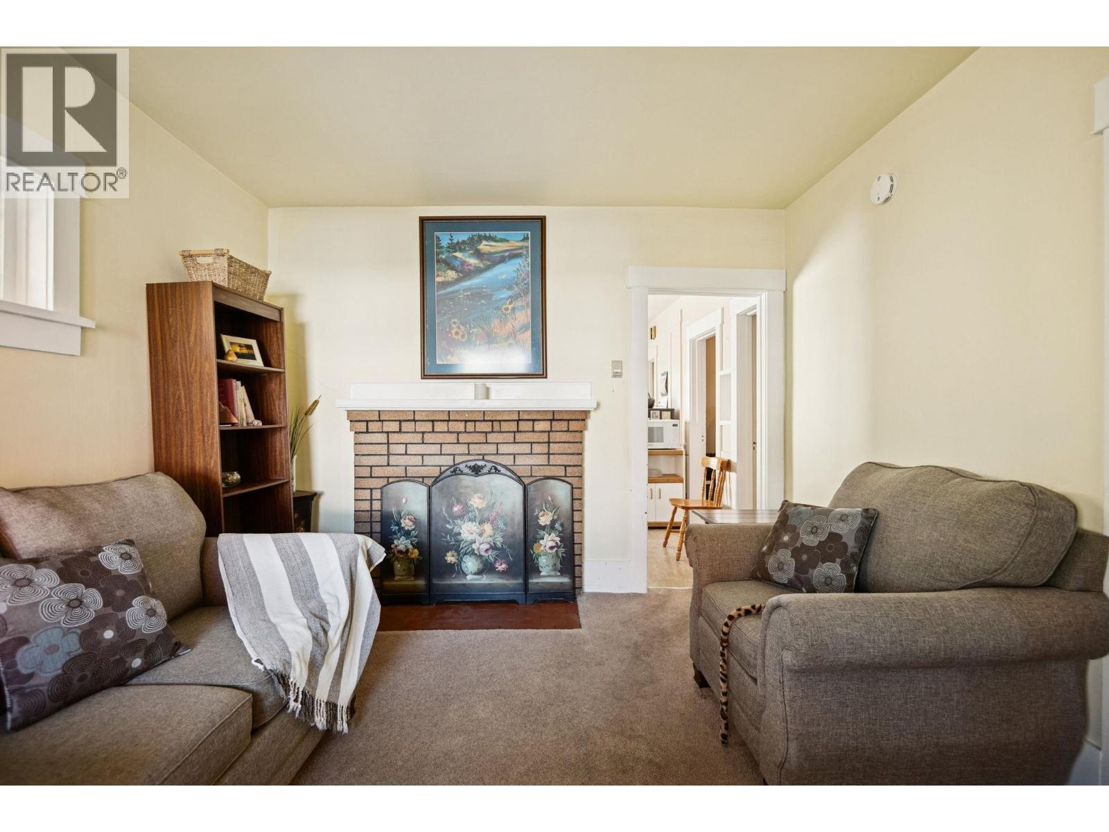 2258 KITCHENER STREET, Vancouver