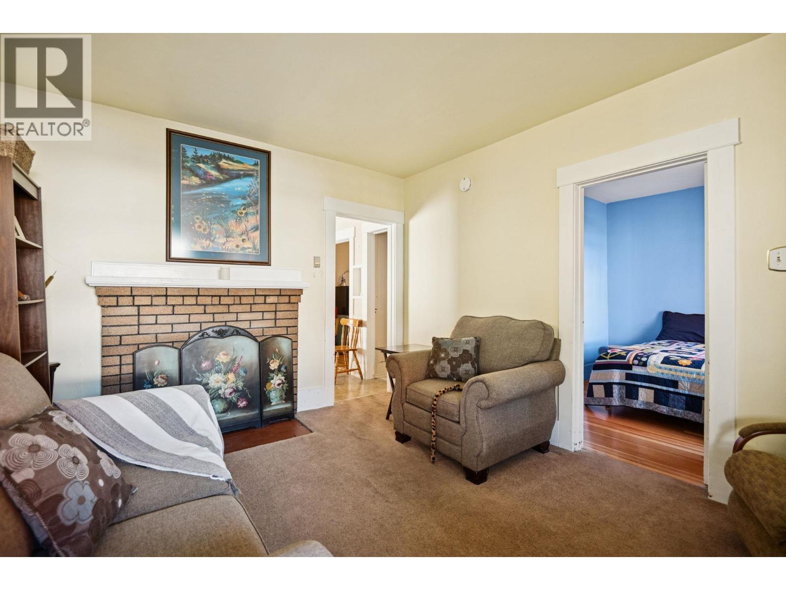 2258 KITCHENER STREET, Vancouver