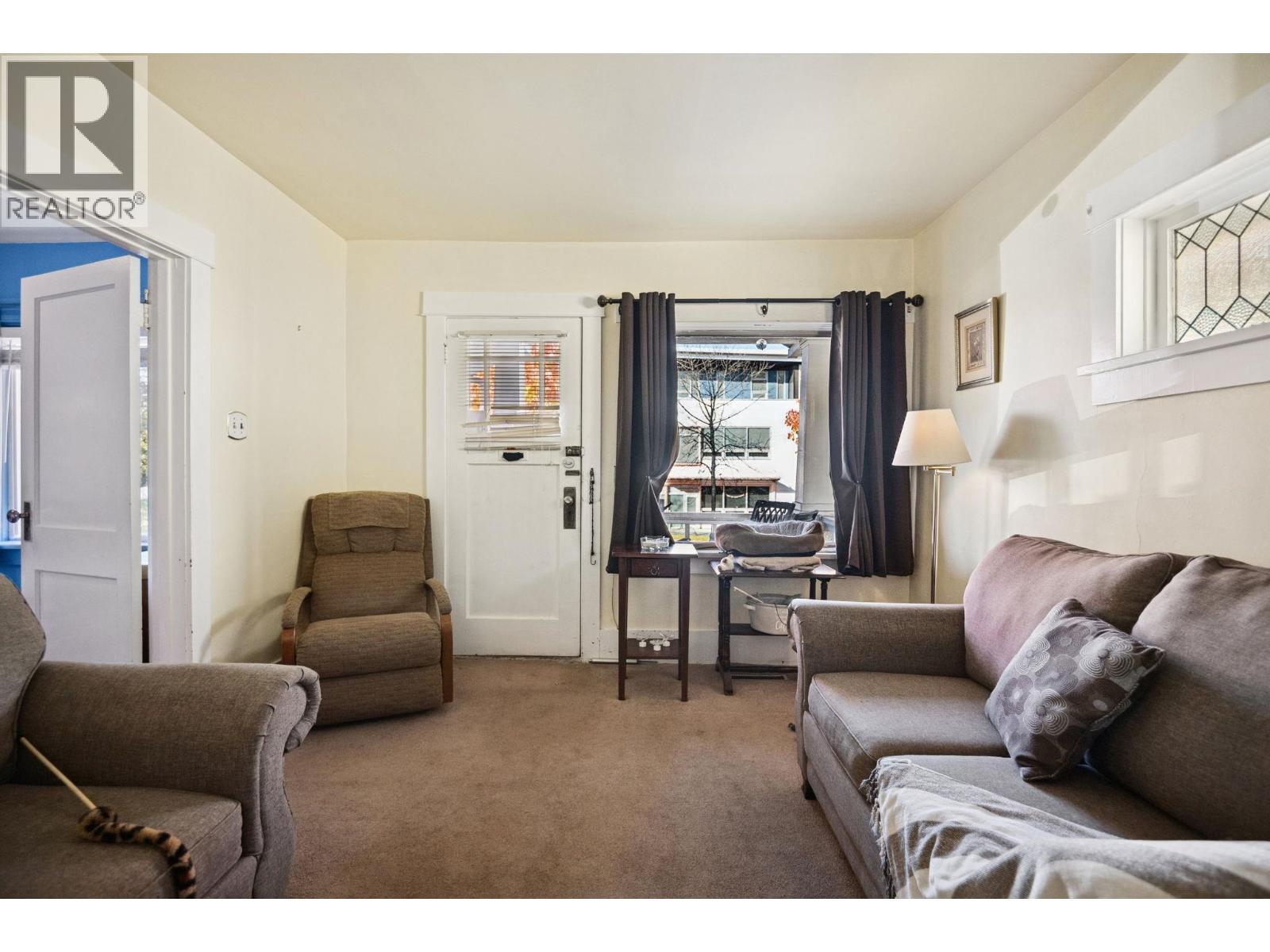 2258 KITCHENER STREET, Vancouver