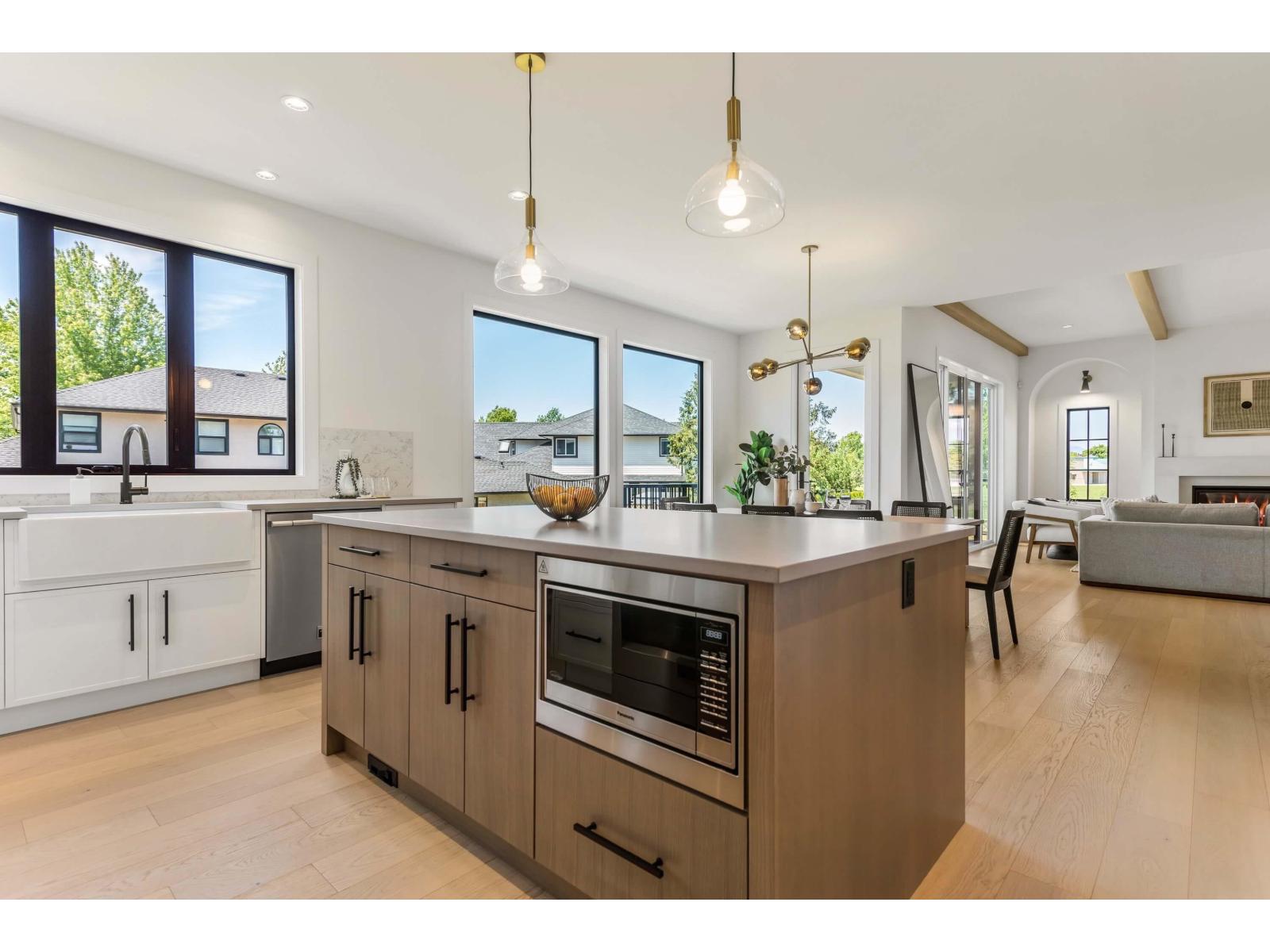 22170 44A AVENUE, Langley