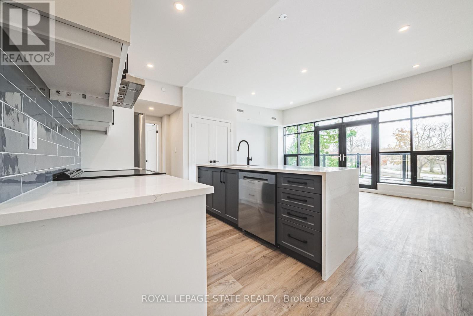 Single Family House for Sale in  SANITORIUM ROAD Hamilton (Mountview) 