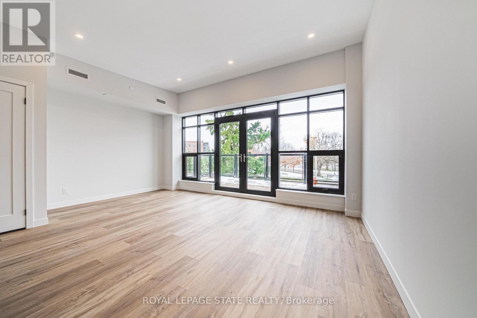 Single Family House for Sale in  SANITORIUM ROAD Hamilton (Mountview) 