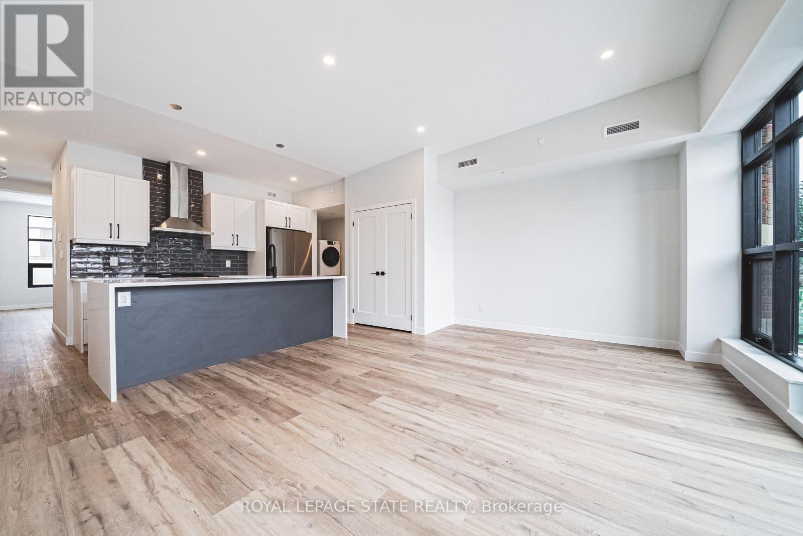 Single Family House for Sale in  SANITORIUM ROAD Hamilton (Mountview) 