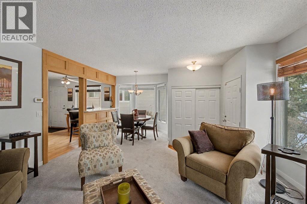 Single Family House 4 Level for Sale in  Woodglen Crescent SW Woodbine Calgary 