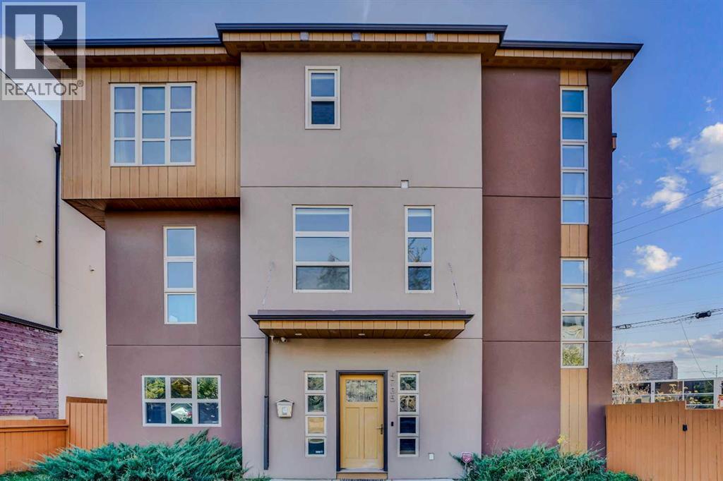 Single Family House for Sale in   Avenue NW Montgomery Calgary 