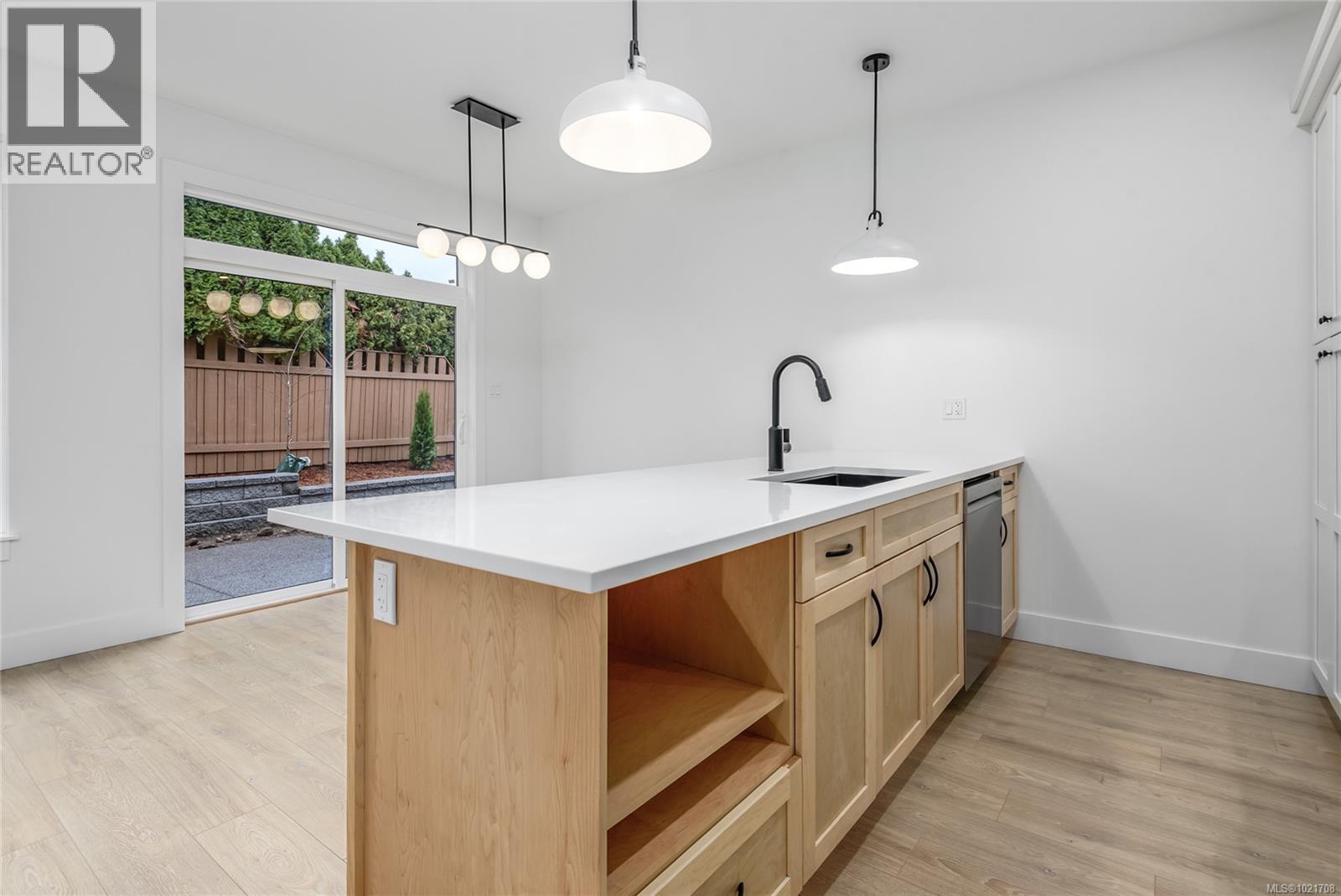 A 1044 Lazo Rd, Comox