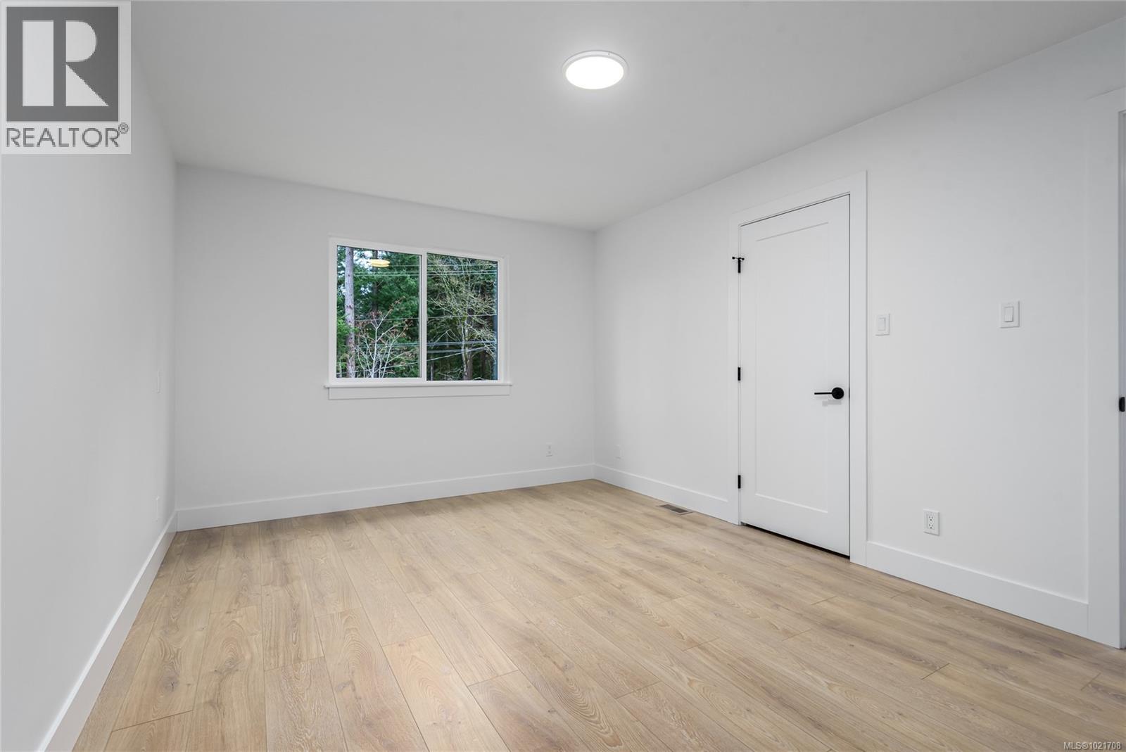 A 1044 Lazo Rd, Comox