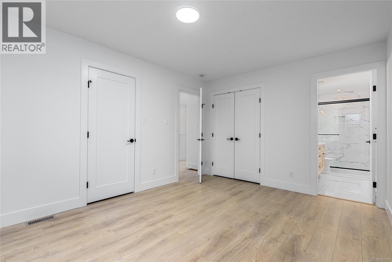 A 1044 Lazo Rd, Comox