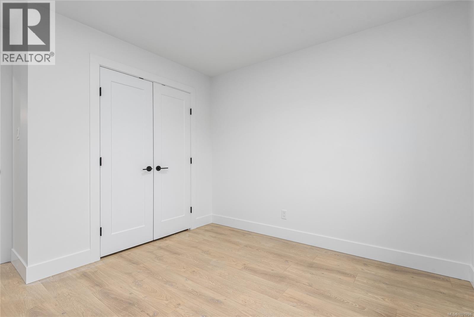 A 1044 Lazo Rd, Comox