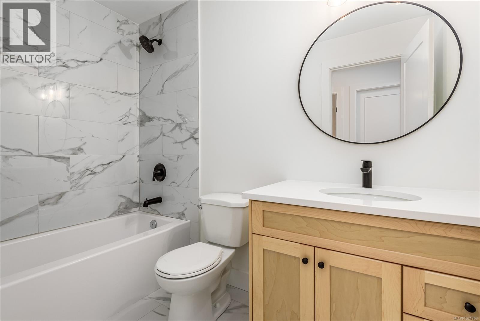 A 1044 Lazo Rd, Comox