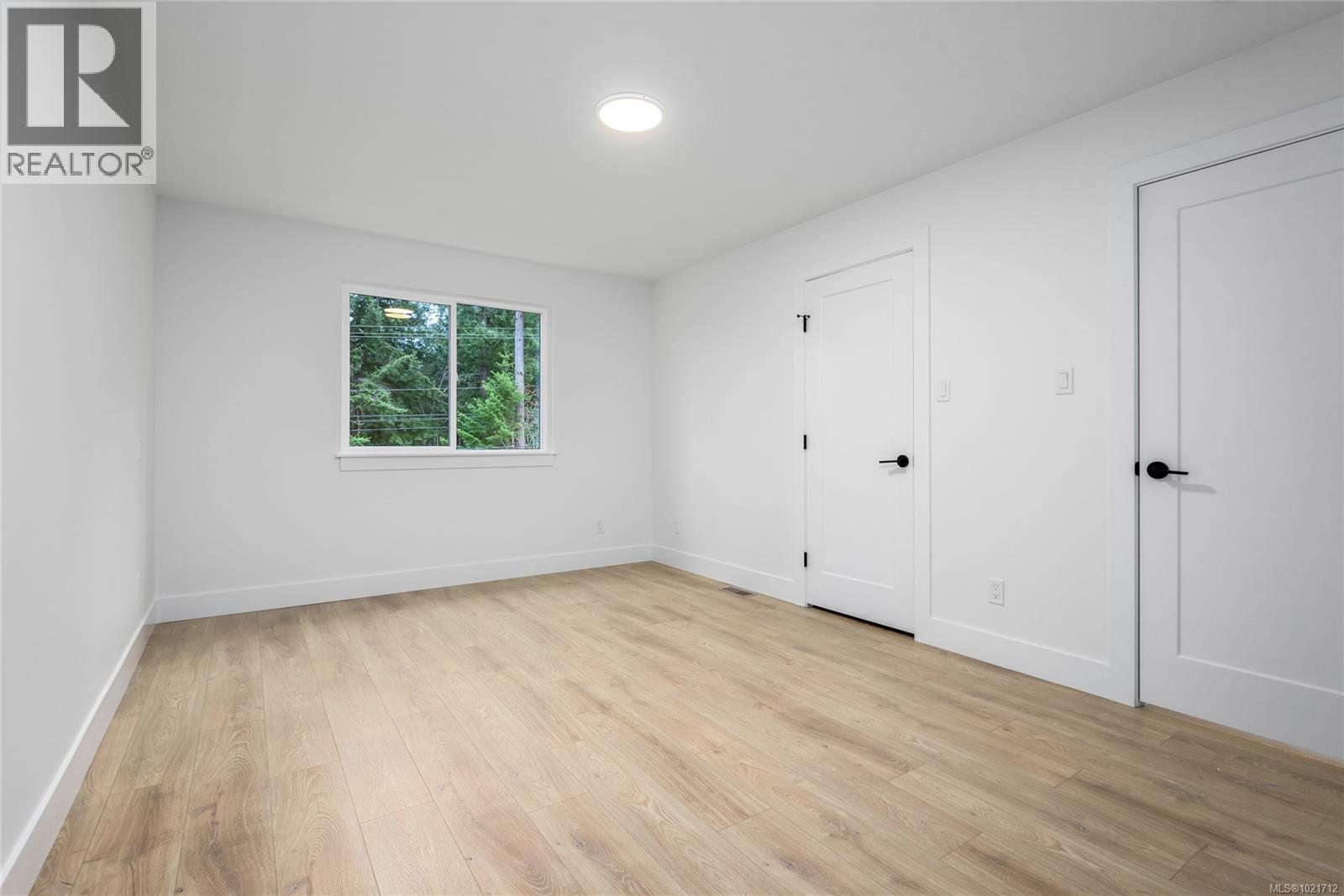 B 1044 Lazo Rd, Comox