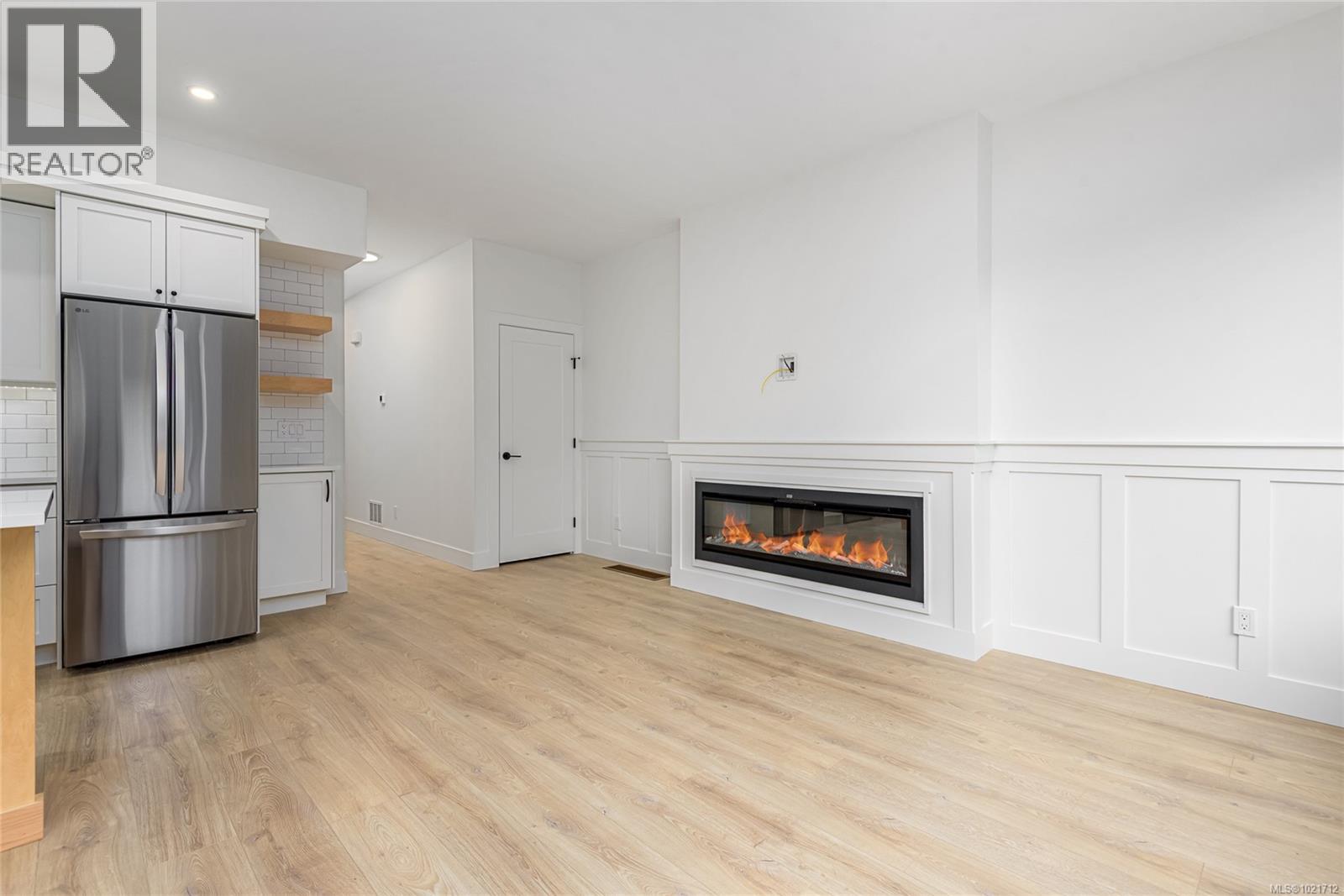 B 1044 Lazo Rd, Comox