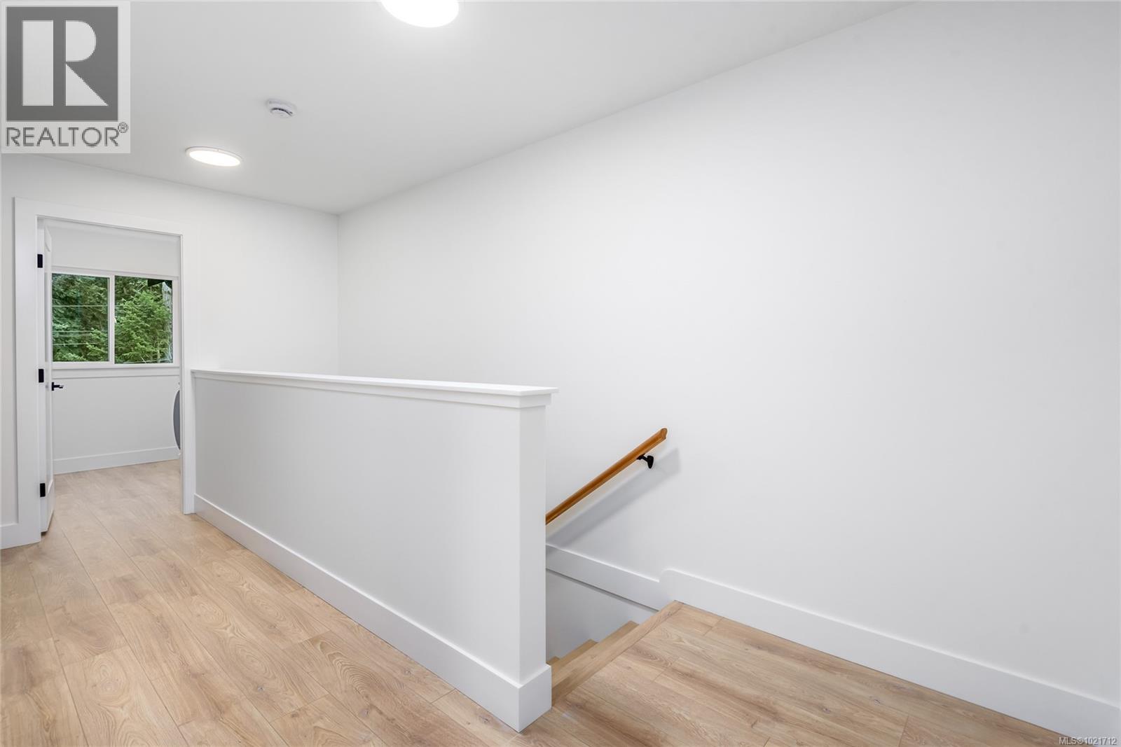 B 1044 Lazo Rd, Comox