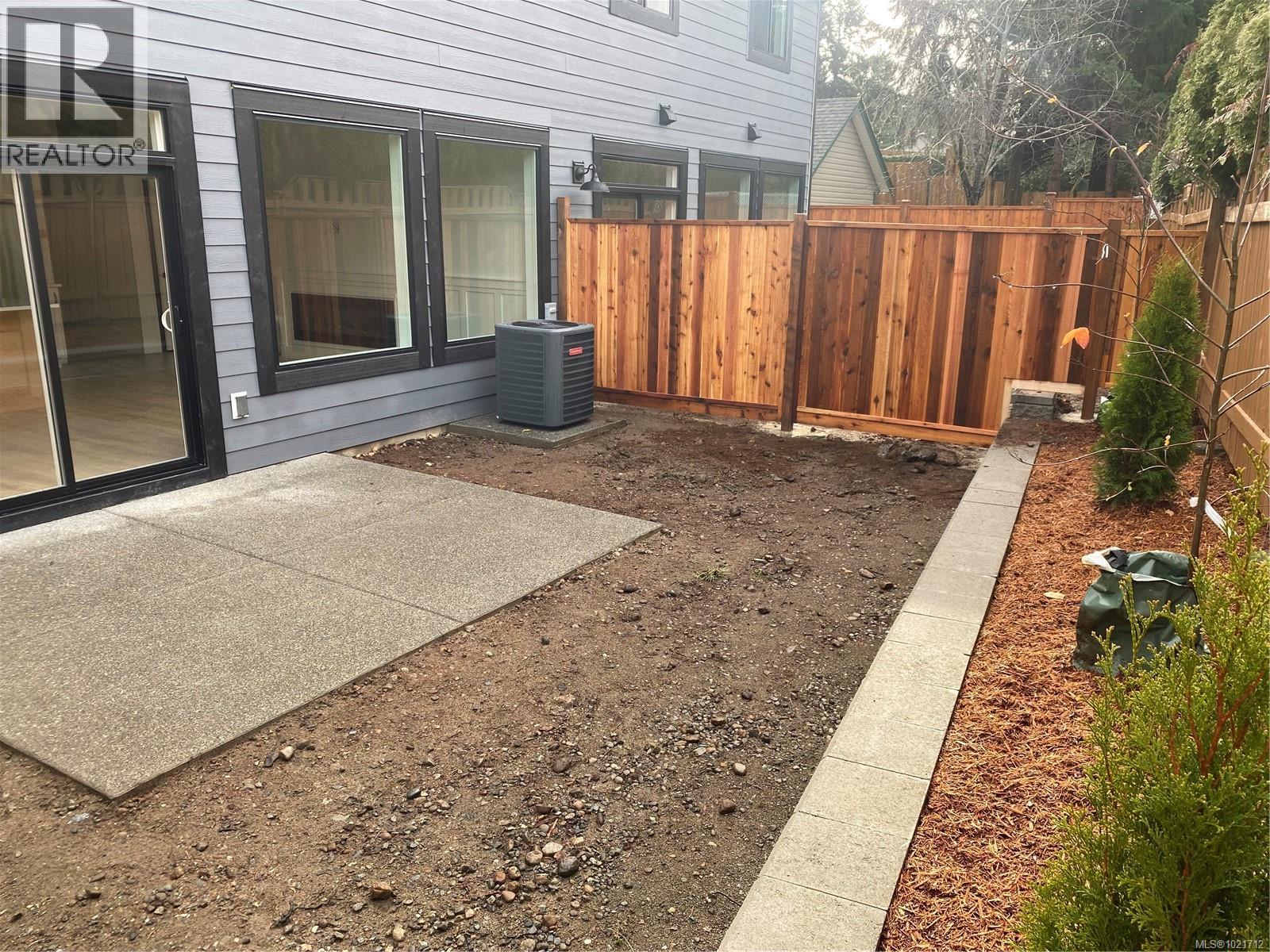 B 1044 Lazo Rd, Comox