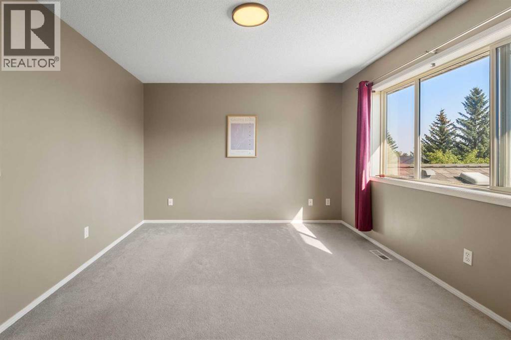 Single Family House for Sale in  Harvest Oak Circle NE Harvest Hills Calgary 