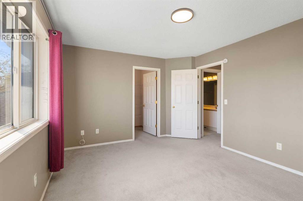 Single Family House for Sale in  Harvest Oak Circle NE Harvest Hills Calgary 