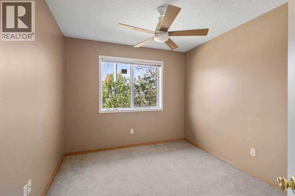 Single Family House for Sale in  Harvest Oak Circle NE Harvest Hills Calgary 