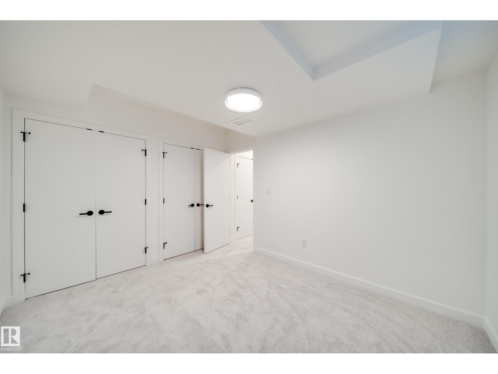 8522 80 AV NW, Edmonton