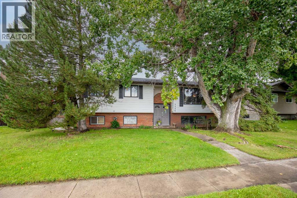 5248 37 Street, Innisfail