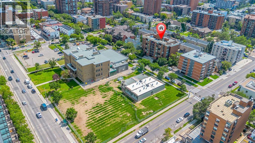 Single Family House Multi-level for Sale in    Avenue SW Beltline Calgary 