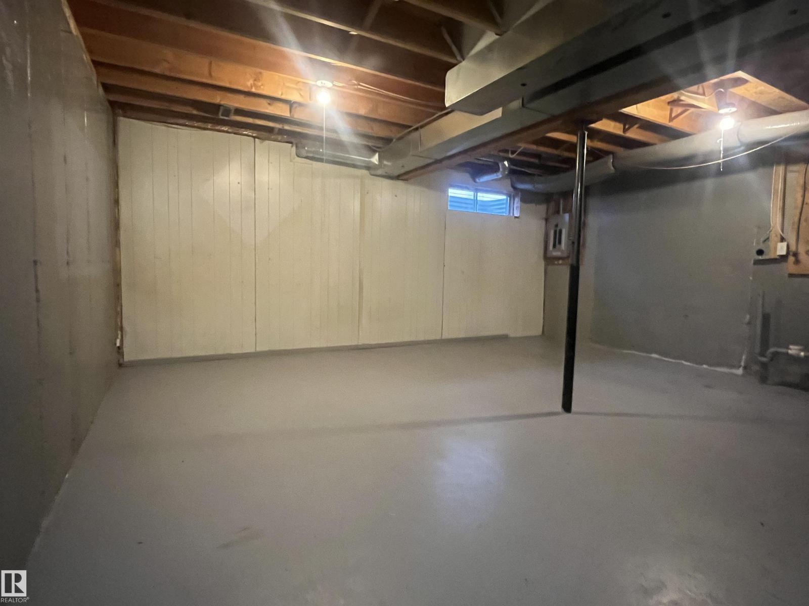 F 17 IMPERIAL CR, Devon