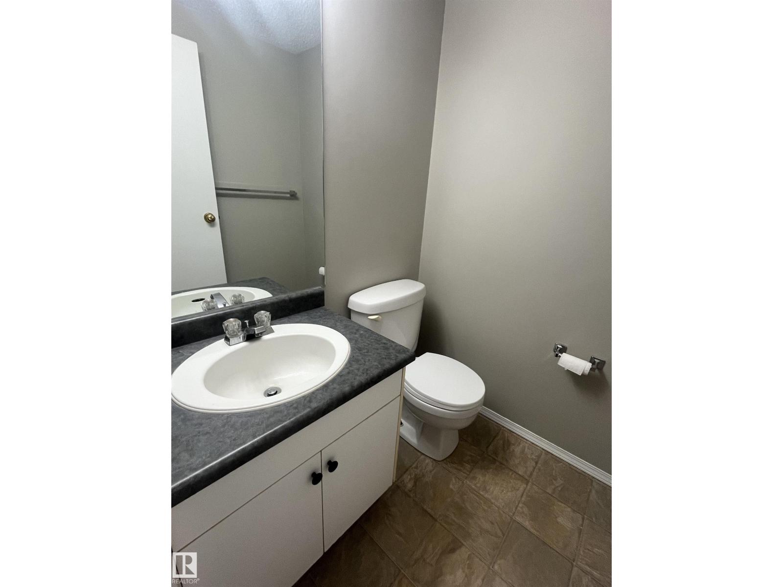 F 17 IMPERIAL CR, Devon