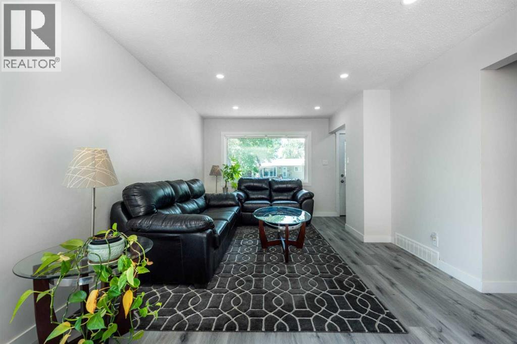 Single Family House Bungalow for Sale in   Street SE Southview Calgary 