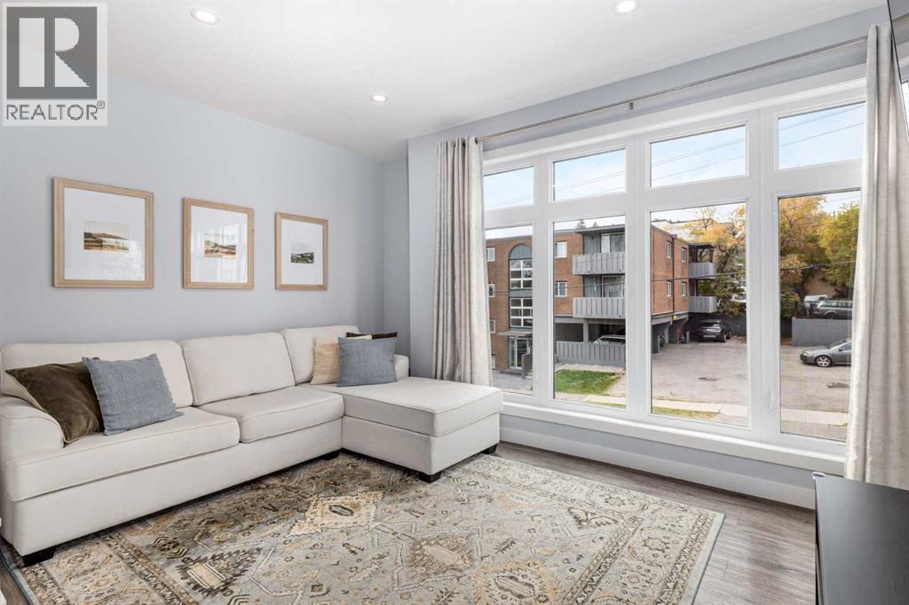 Single Family House for Sale in   Avenue SW Bankview Calgary 