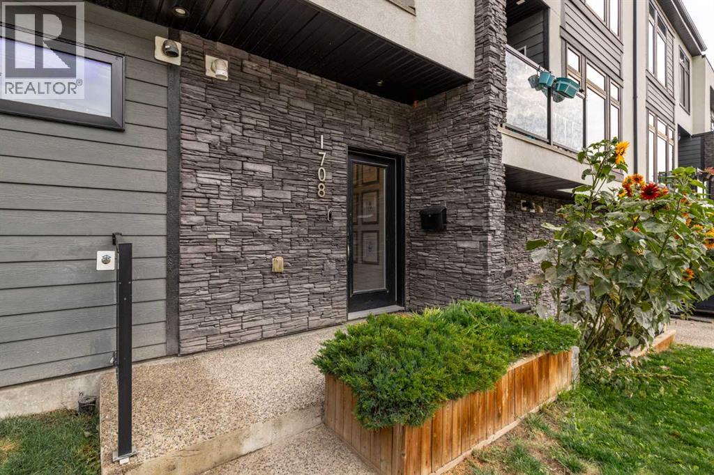 Single Family House for Sale in   Avenue SW Bankview Calgary 