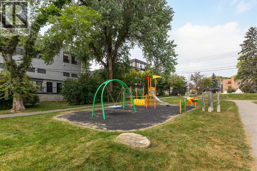 Single Family House for Sale in   Avenue SW Bankview Calgary 