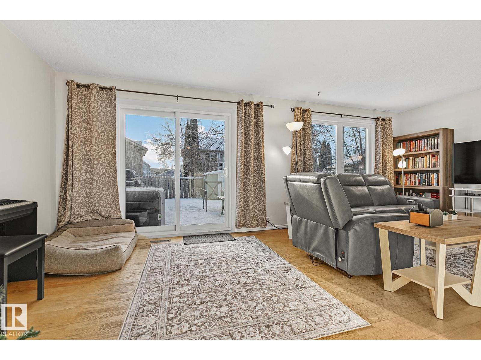 295 VANTAGE LN, Sherwood Park