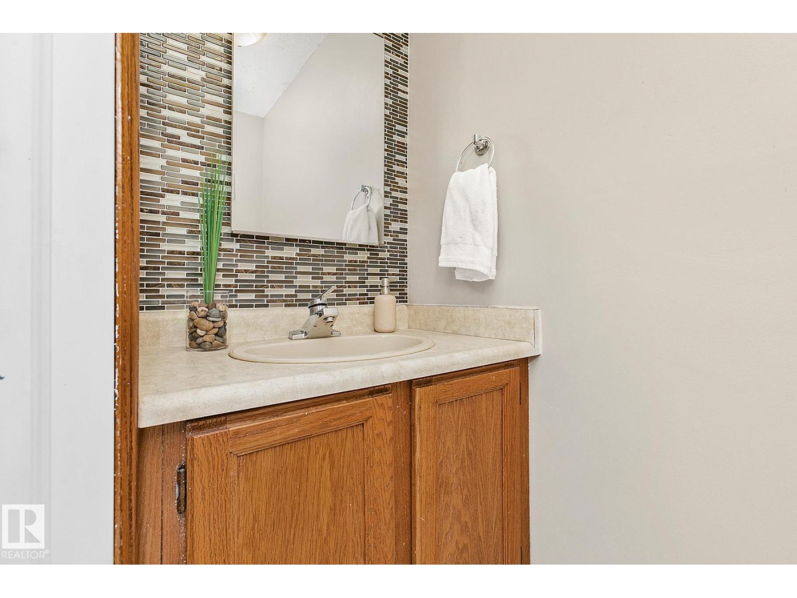 295 VANTAGE LN, Sherwood Park